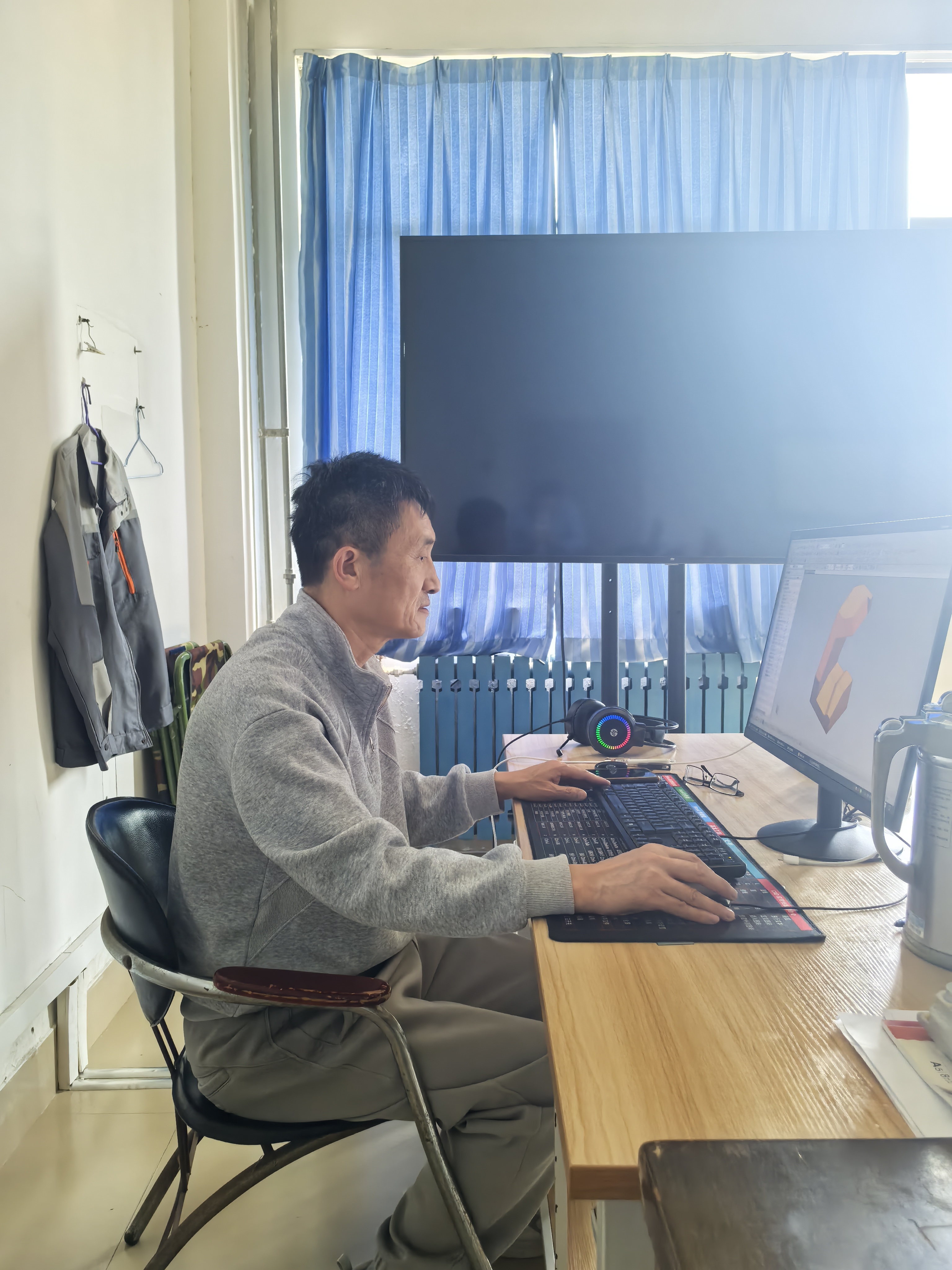 1790561187835385.jpg 马老师办公室.jpg